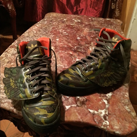 Jeremy Scott Adidas - Picture 2 of 3