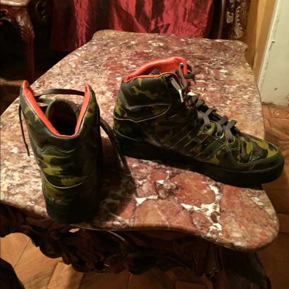 Jeremy Scott Adidas - Picture 3 of 3