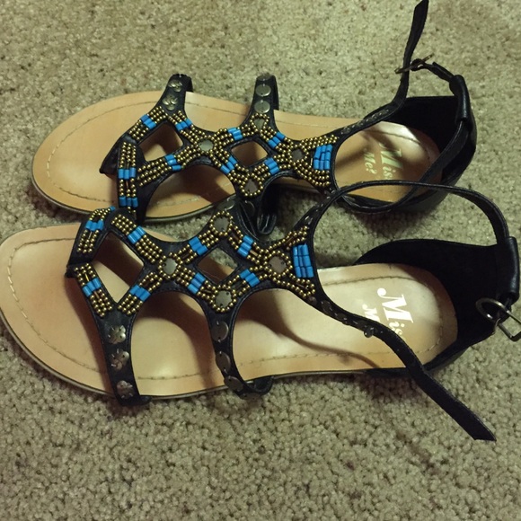 Miss Me sandals!!