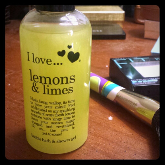 Travel sized I love lemon and lime shower gel