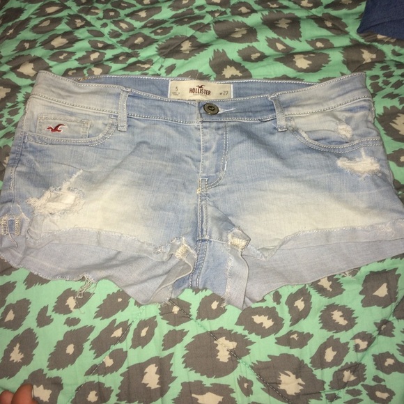 Shorts - Picture 1 of 2