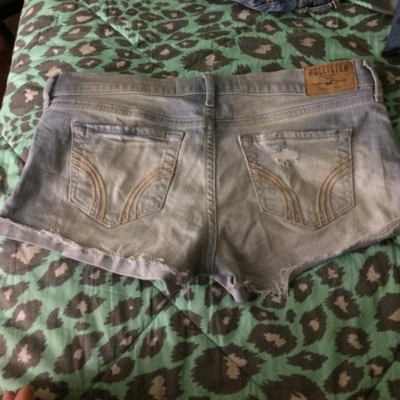 Shorts - Picture 2 of 2