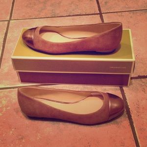 Naturalizer gray/metallic ballet flats