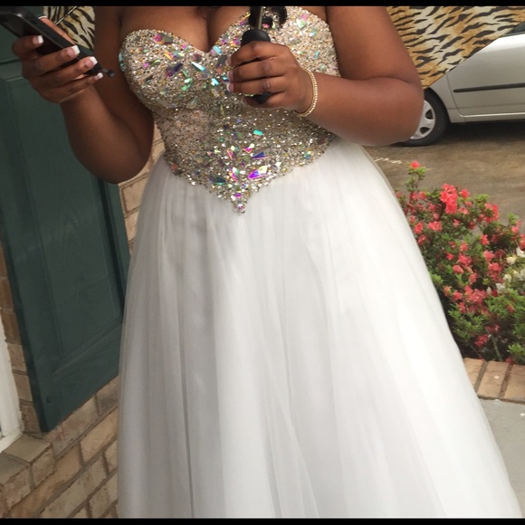 Prom Dress - Picture 2 of 4