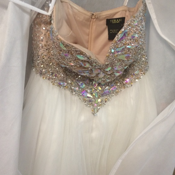 Prom Dress - Picture 4 of 4