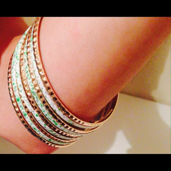 bracelets - Picture 4 of 4