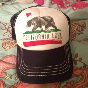 PacSun California Love Hat