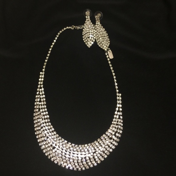 Fancy rhinestone necklace with earrings