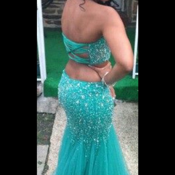 Beautiful Crop Top ,Prom or Homecoming dress - Picture 2 of 4