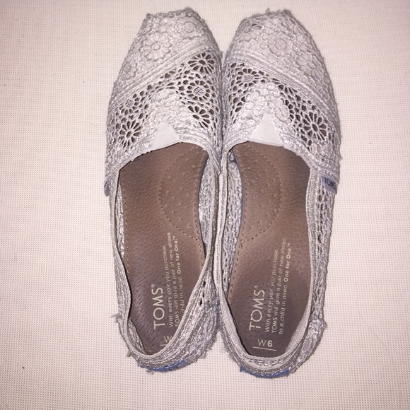 Crocheted TOMS