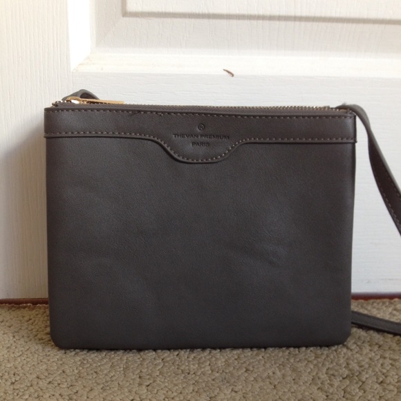 NWOT Charcoal Grey Tri Compartment Purse👜
