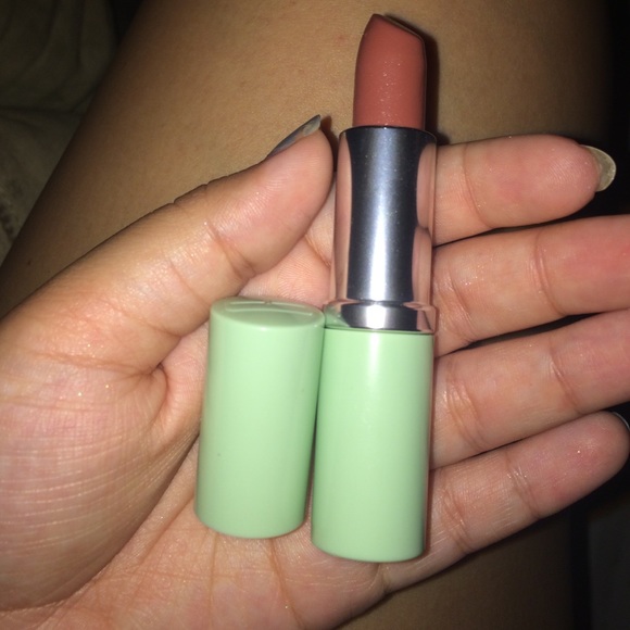 Clinique lipstick in Tender Heart