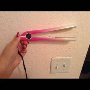 Ombré Pink Ultra Chi Flat Iron