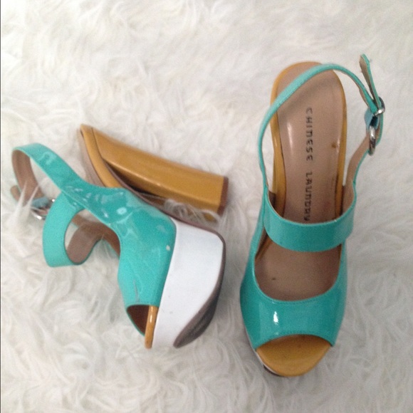 Chinese Laundry Shoes - Chinese laundry wedge. 🌞