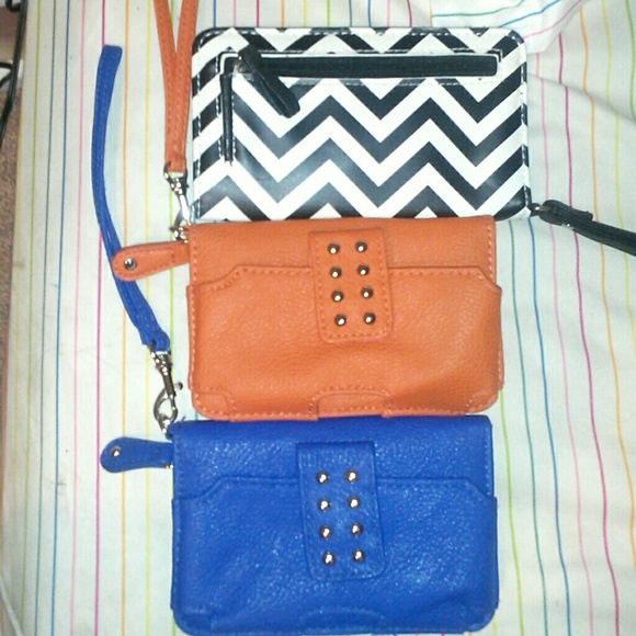 3 wallets