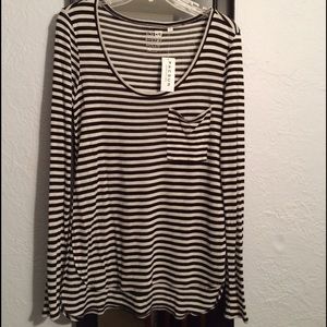 Black and White striped long sleeve tee