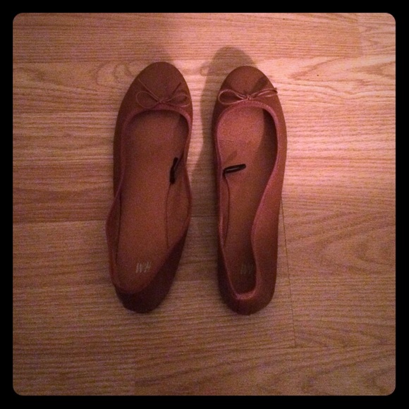 H&M flats