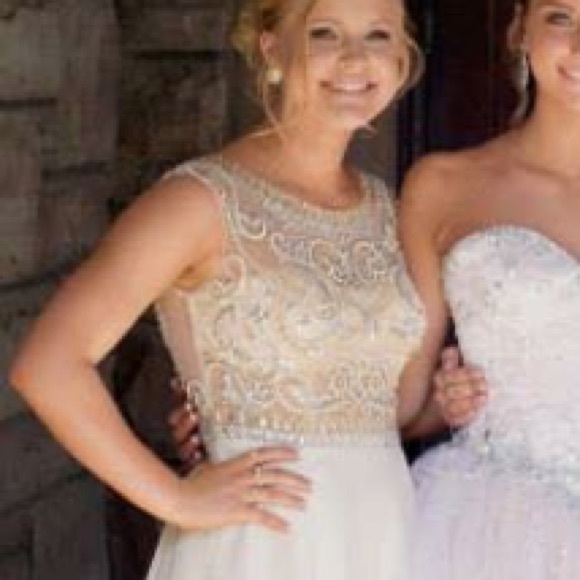 Prom dress!! - Picture 2 of 4
