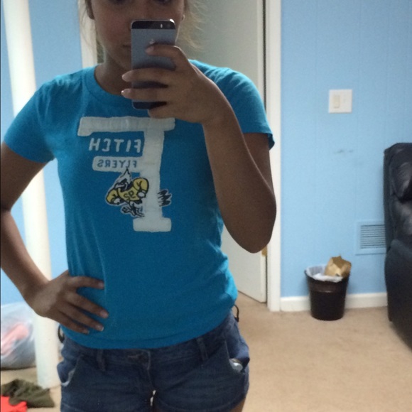 A&F - Picture 2 of 3