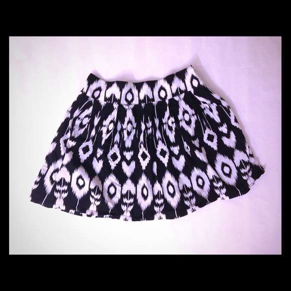 Ikat printed mini skirt