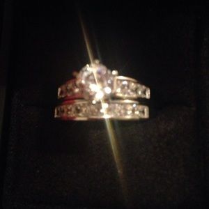 Two rings for the price of one & 32.62 carats