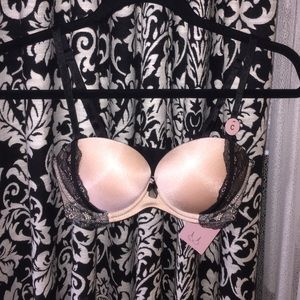 NWT push up lace accent bra