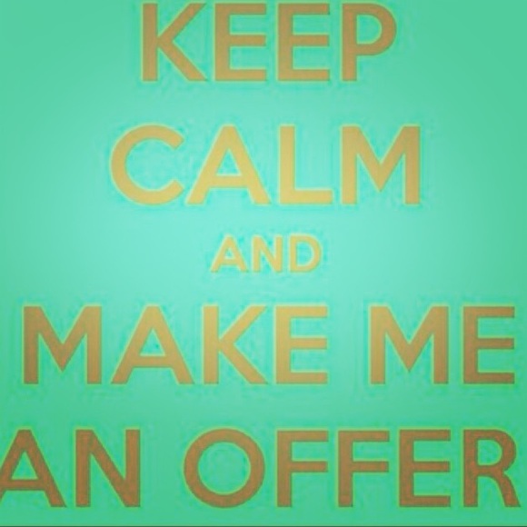 🔴 Make me an offer on everything in my closet❗️