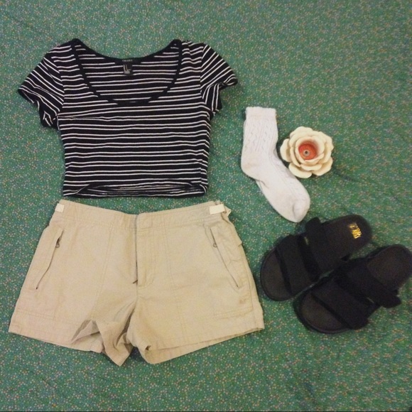 High Rise Khaki Shorts | Thrifted