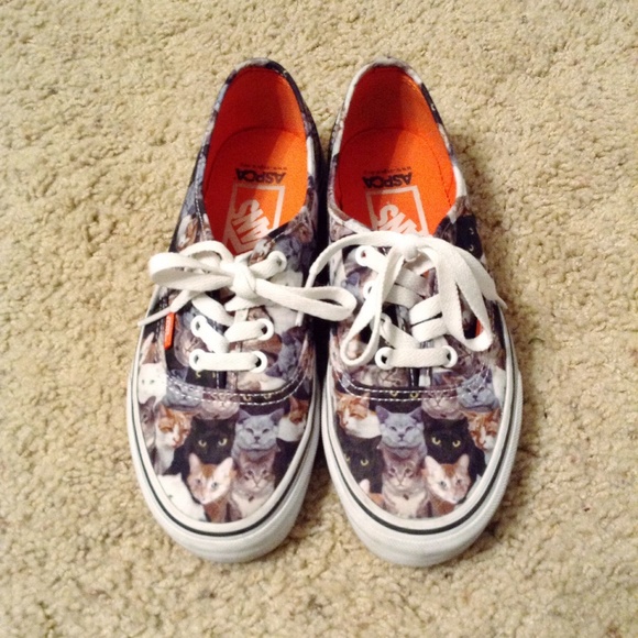 CAT VANS!
