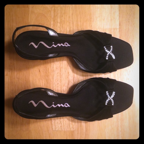 Black Slingback Heels - Picture 1 of 4