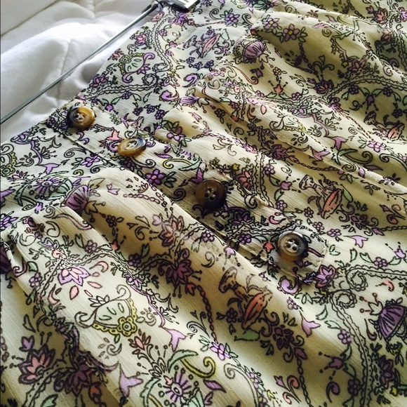 Button-down Flowy Skirt - Picture 3 of 3