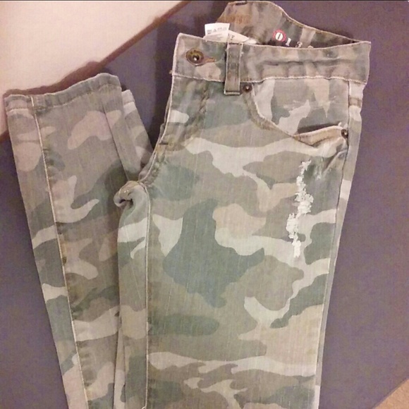 Camo skinny pant