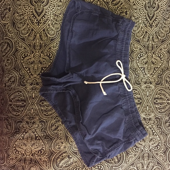 Hollister beach shorts