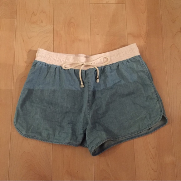 Jean shorts w/ stretchy & adjustable waist