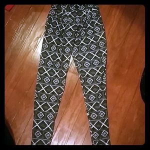 ❌SOLD❌ Aztec leggings with pockets