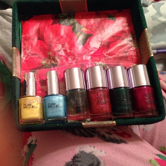 Nail polish lot