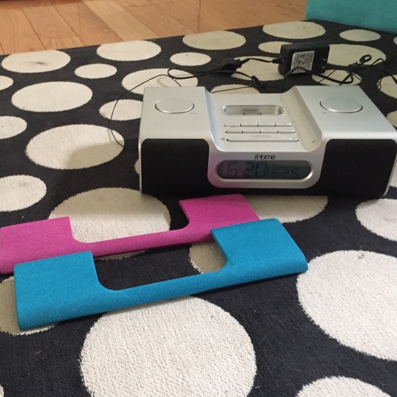 iHome (model iH55) w/ speaker covers in 2 colors