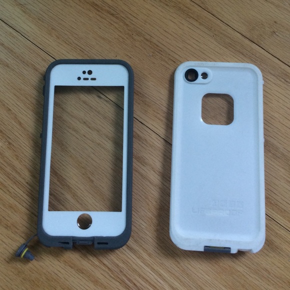 White life proof case 5s