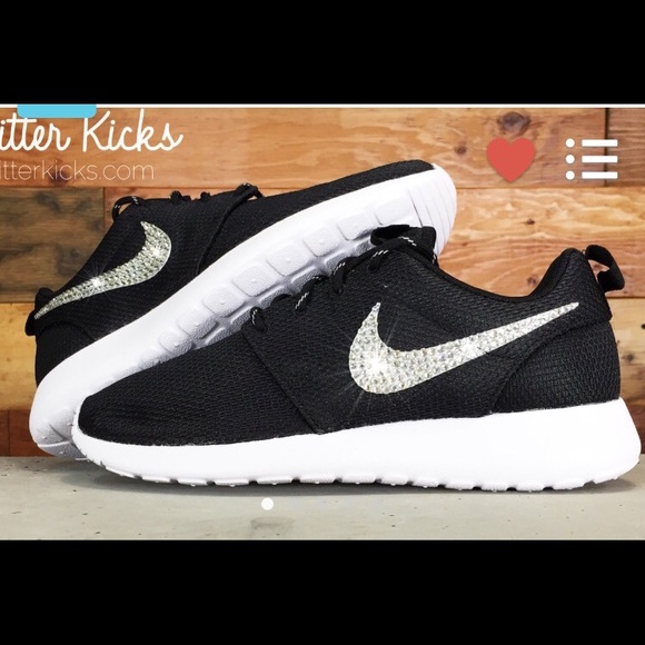 Free shipping today‼️Swarovski Crystal Nike shoes.