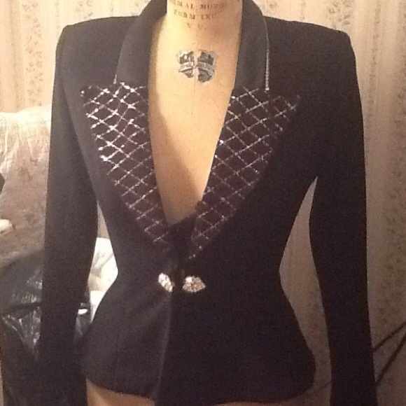 Vintage 80's Kim Kardashian plunge tuxedo jacket
