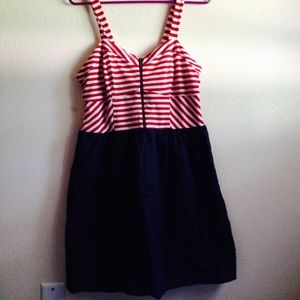 ❗️Perfect for the 4th of July❗️ light weight dress