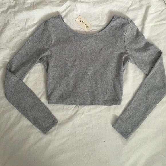 Long sleeve crop top