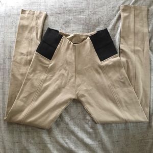 ❌SOLD❌Active High Waist Dark Beige & Black legging