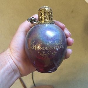 Enchanted wonderstruck Taylor swift perfume