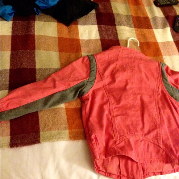 Jacket - Picture 2 of 4