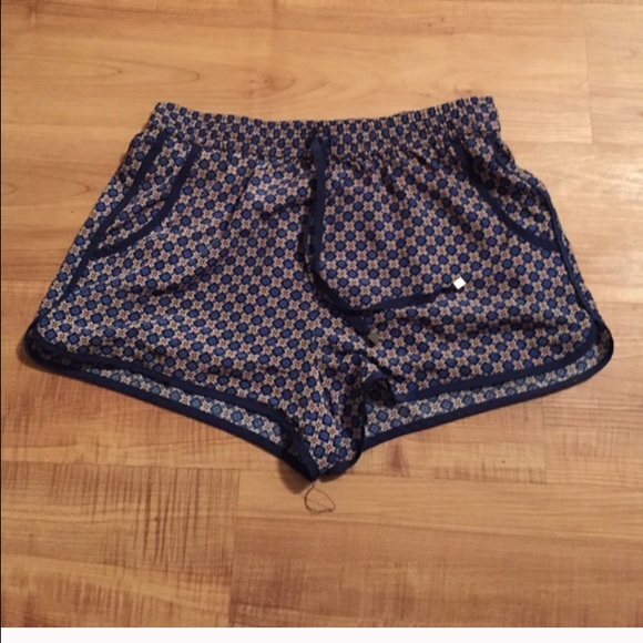 FOREVER21 Shorts!! XS - Picture 4 of 4