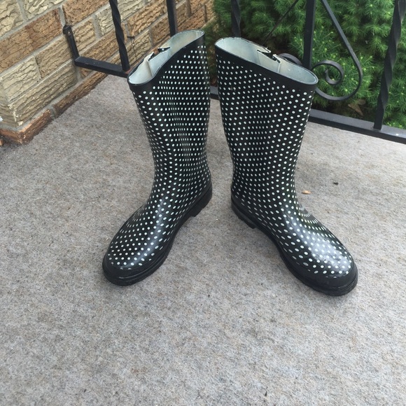 Shoes - Black and white polka dot rainboots