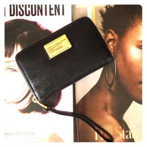 Marc by Marc Jacobs Black Leather Wristlet Wallet