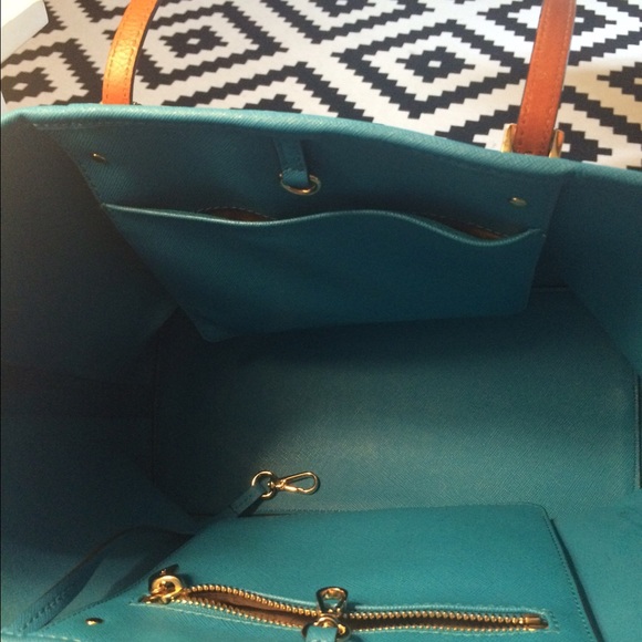 Michael Kors light blue Jet Set tote- small - Picture 3 of 3