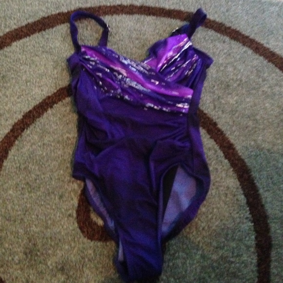 Miracle suit size 14 new with out tags